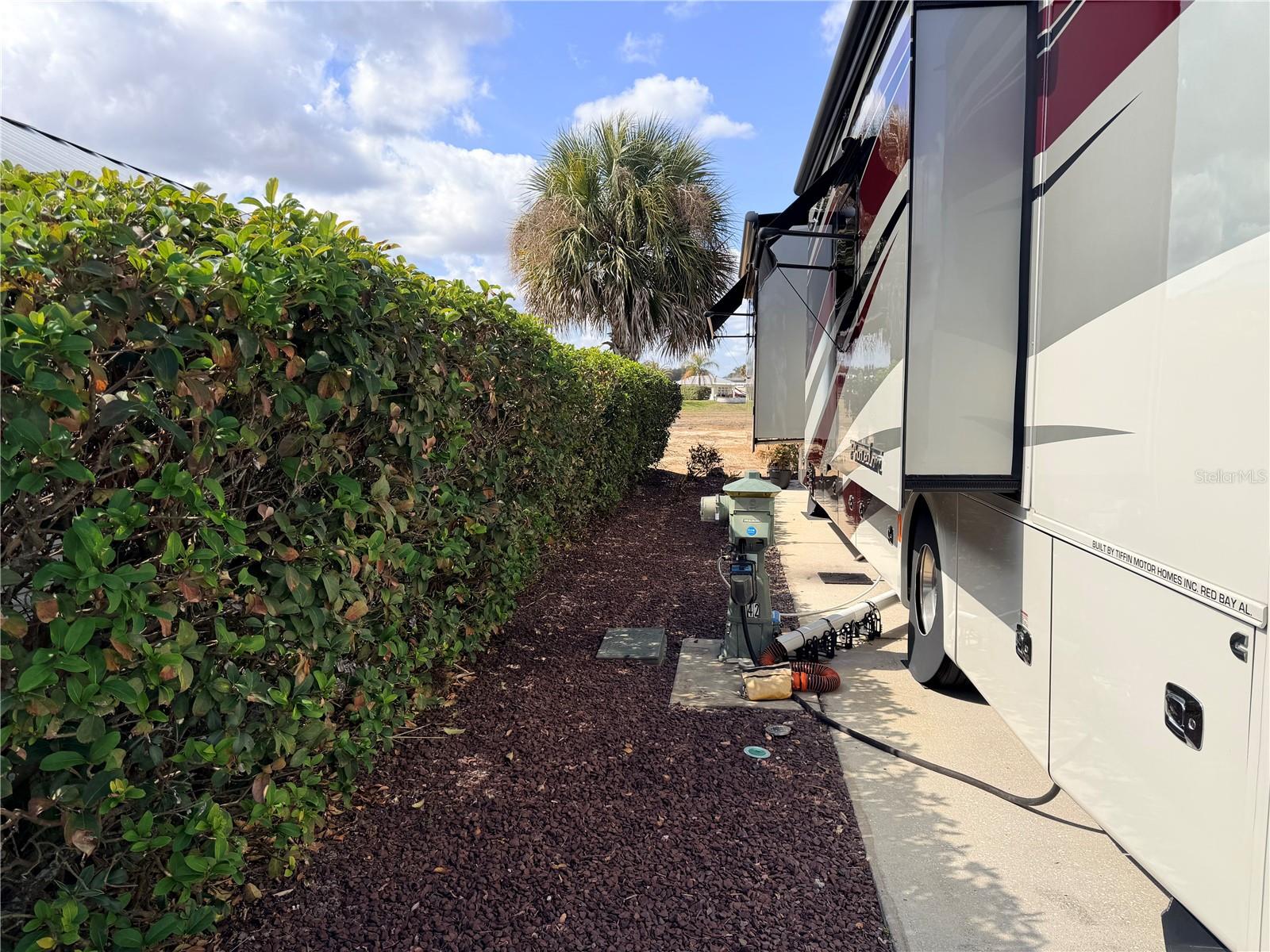 FLORIDA GRANDE MOTOR COACH RESIDENCE - Land