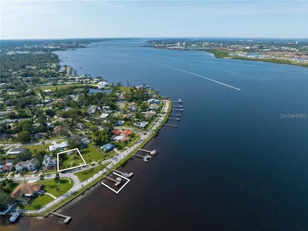 Infill lot located in the City of Bradenton with full Manatee River views and access. Deeded dock located across the street from the subject parcel.  The lot is ~ 10106 sq ft with +/- 96' of frontage.   Dock is AS IS with no warranties.