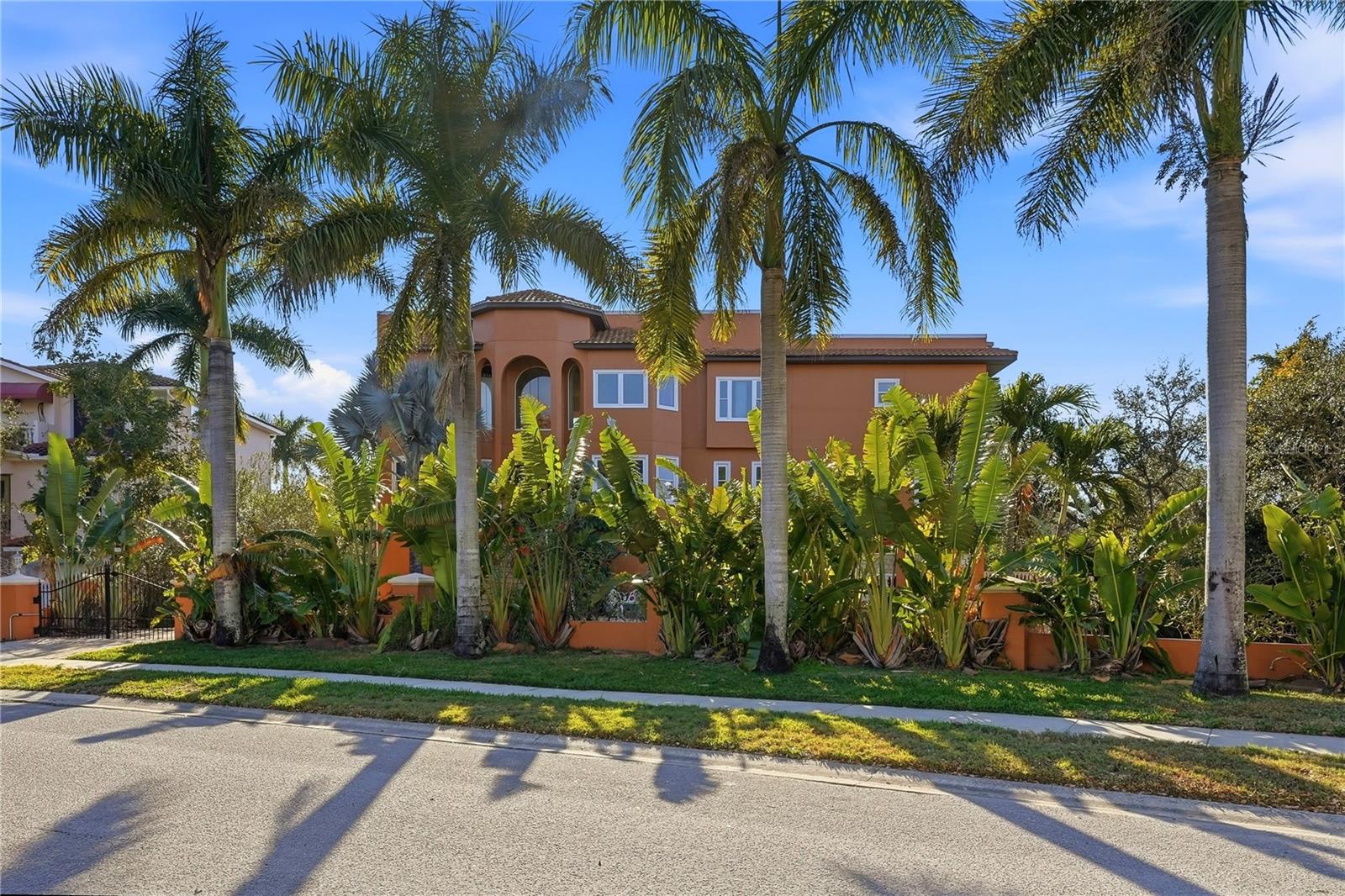 BAYWOOD PARK - Residential