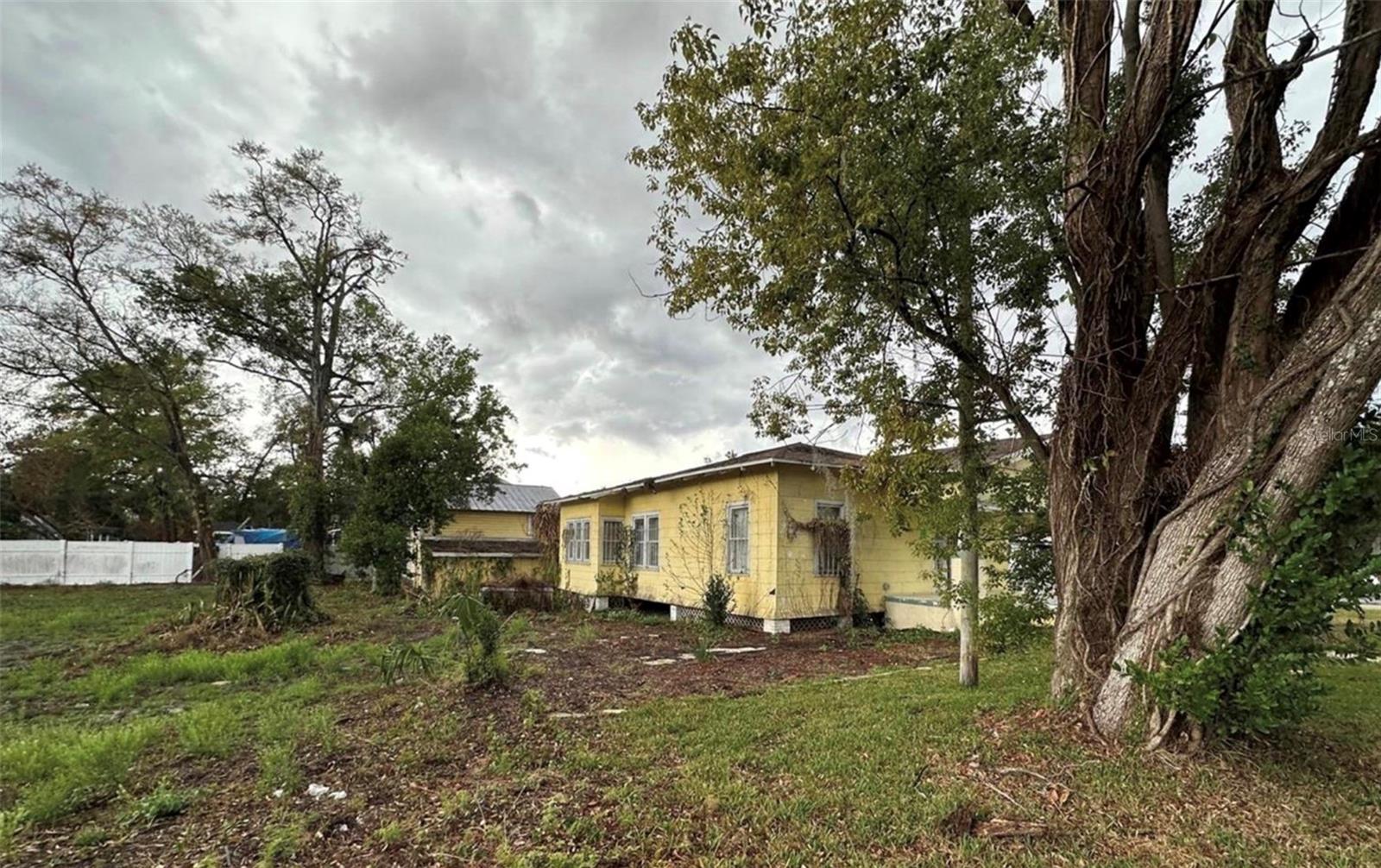 FLORIDA PLACE - Residential
