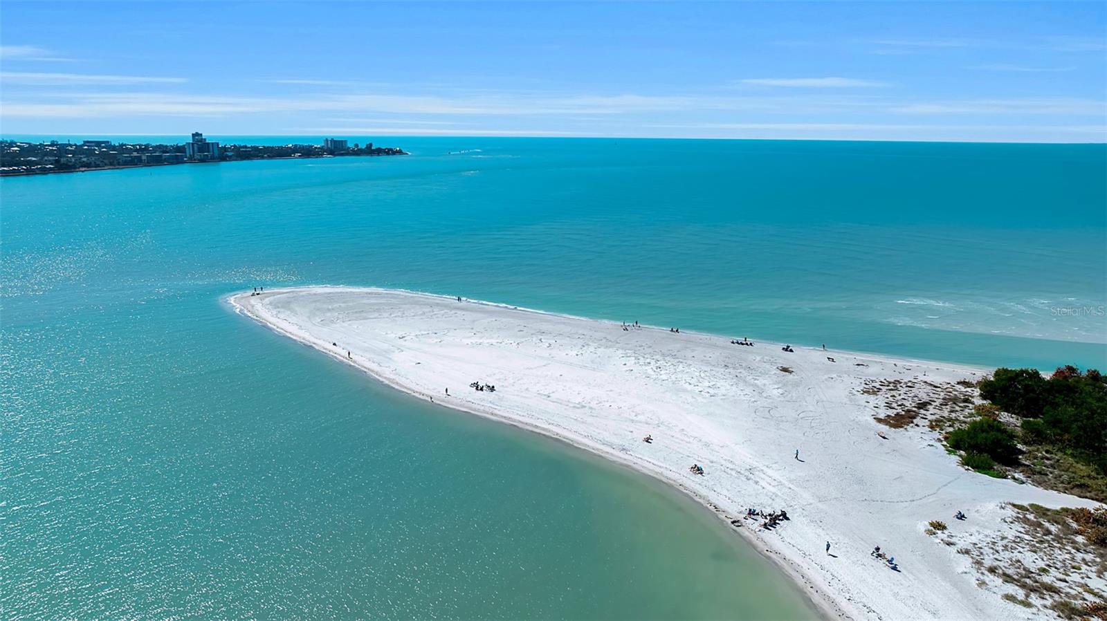 LIDO BEACH - Land