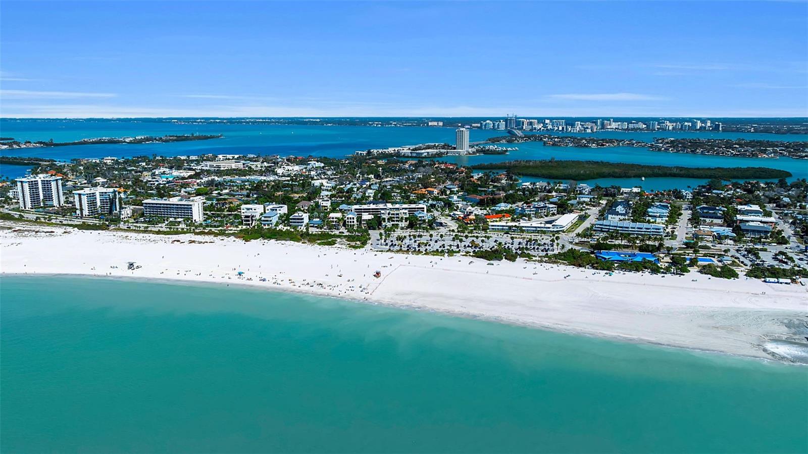 LIDO BEACH - Land
