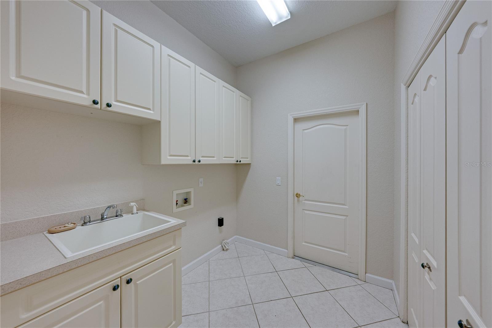 SAND HILL LANE - Residential