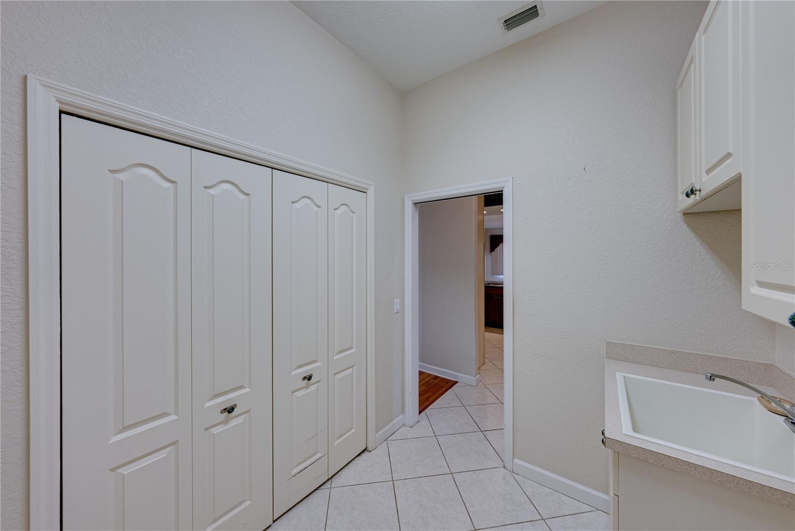 SAND HILL LANE - Residential
