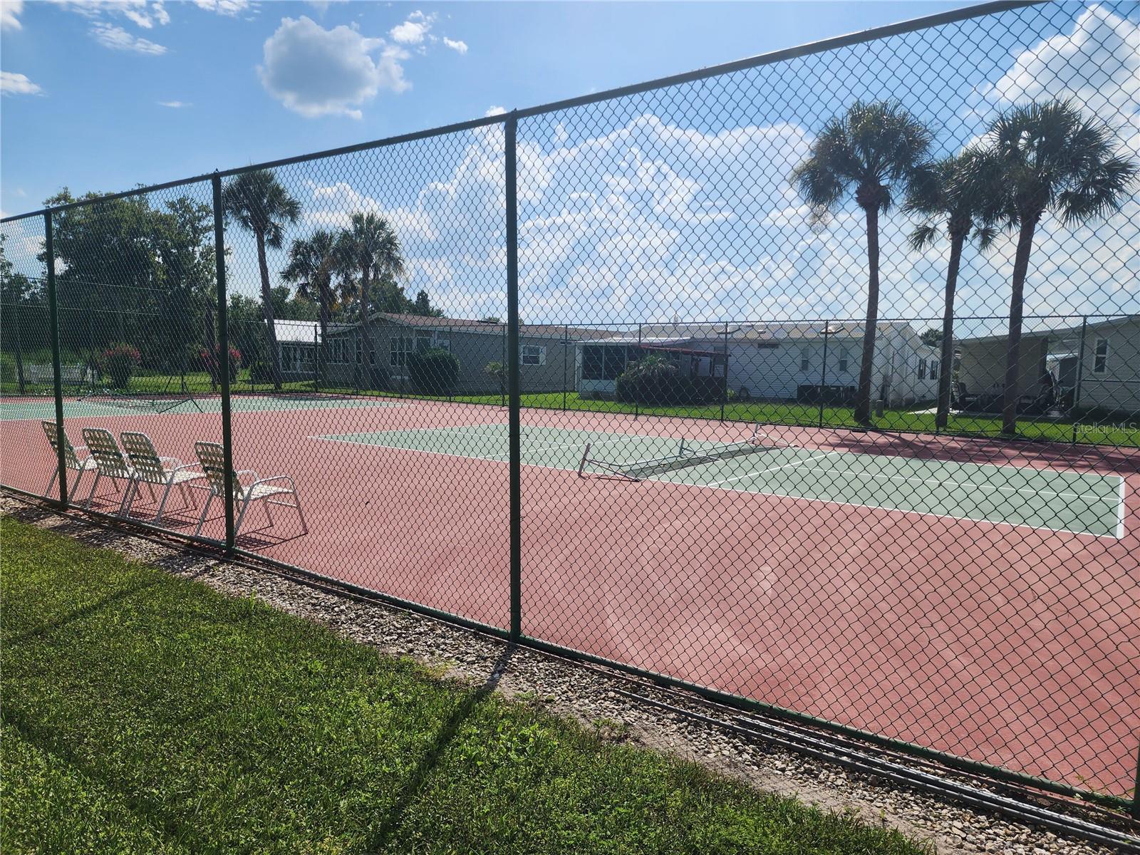 SWEETWATER GOLF & TENNIS CLUB ADD 01 - Residential
