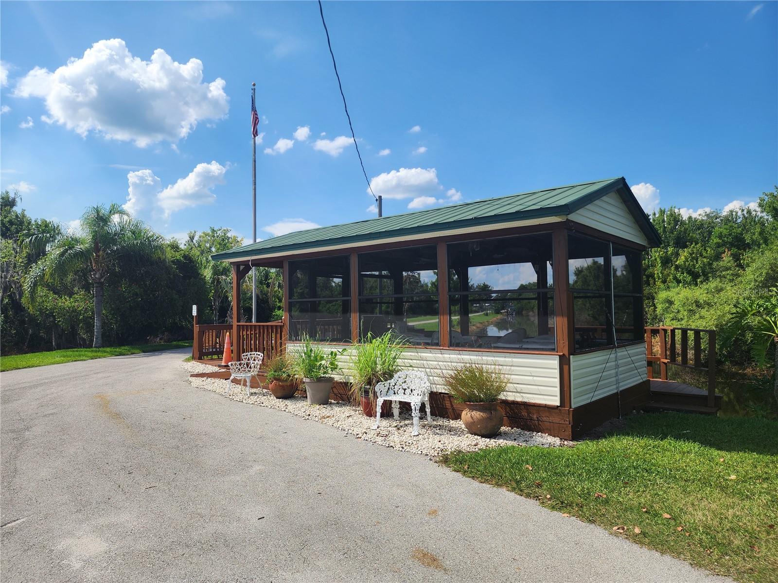 SWEETWATER GOLF & TENNIS CLUB ADD 01 - Residential