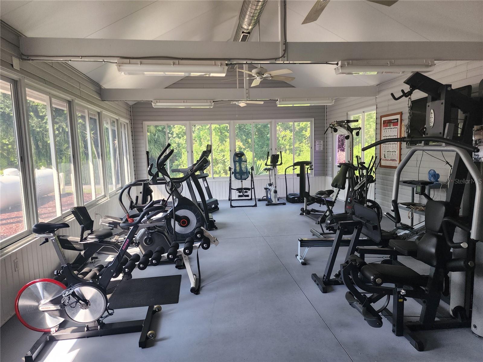 SWEETWATER GOLF & TENNIS CLUB ADD 01 - Residential