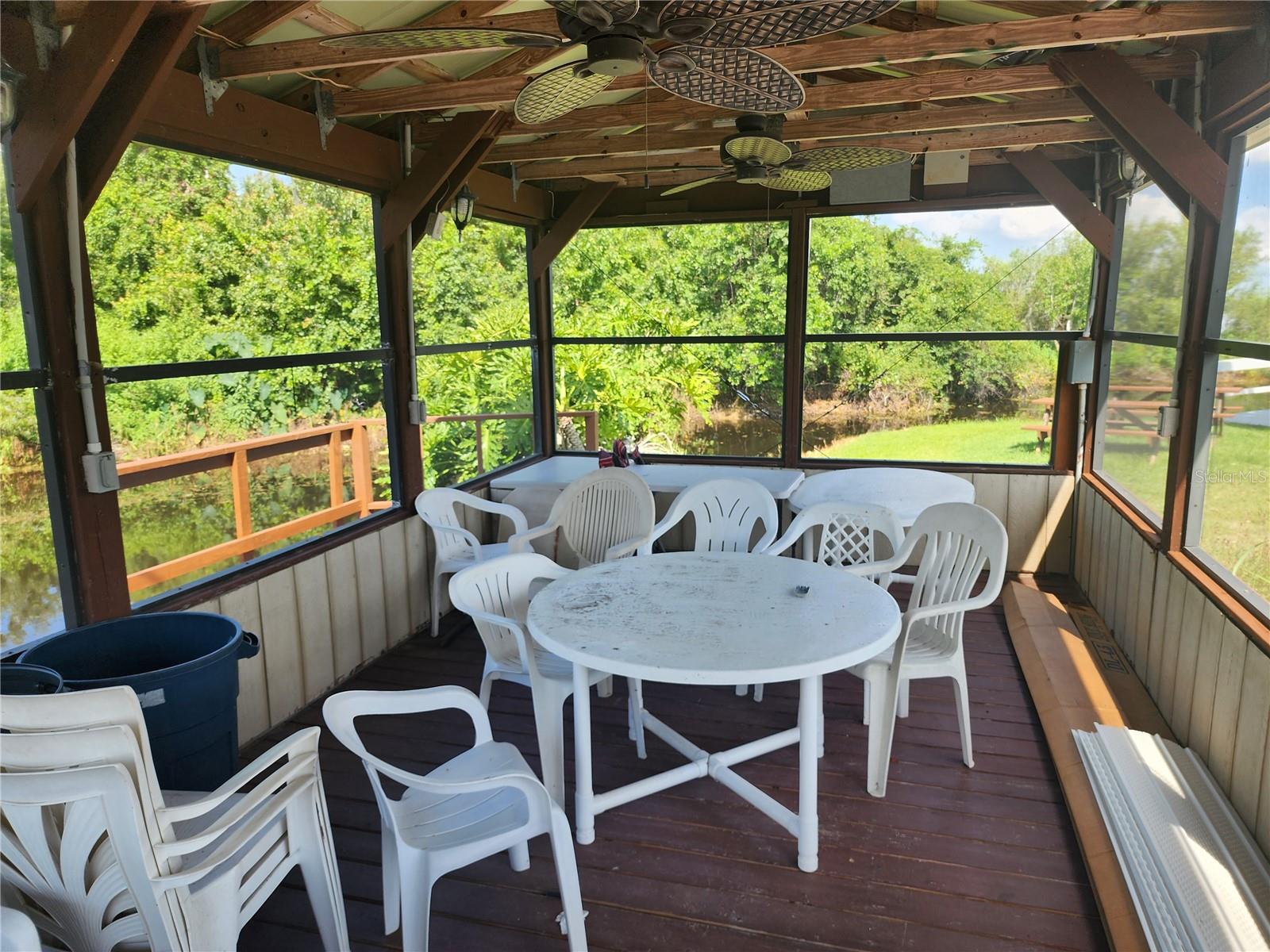 SWEETWATER GOLF & TENNIS CLUB ADD 01 - Residential