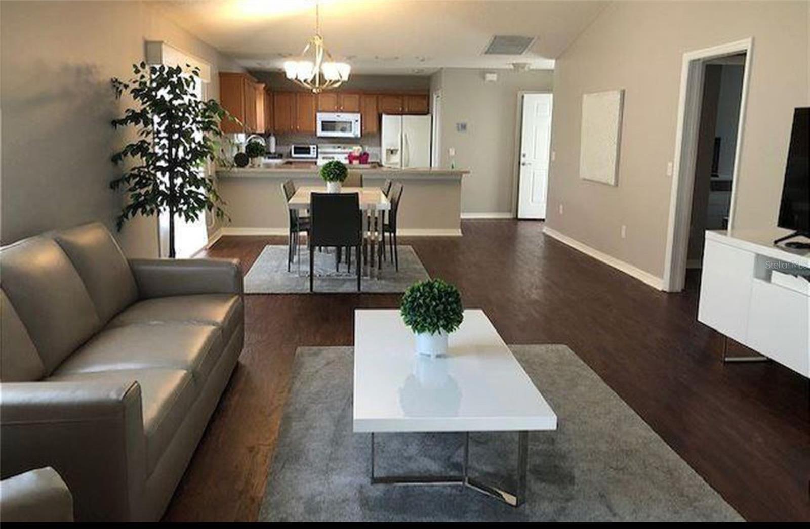 VILLAGES OF SUMTER VIRGINIA VINE VILLAS - Residential Lease