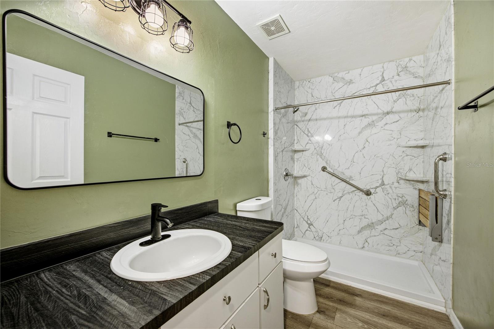 THE RETREAT FLETCHERS MILL - Residential