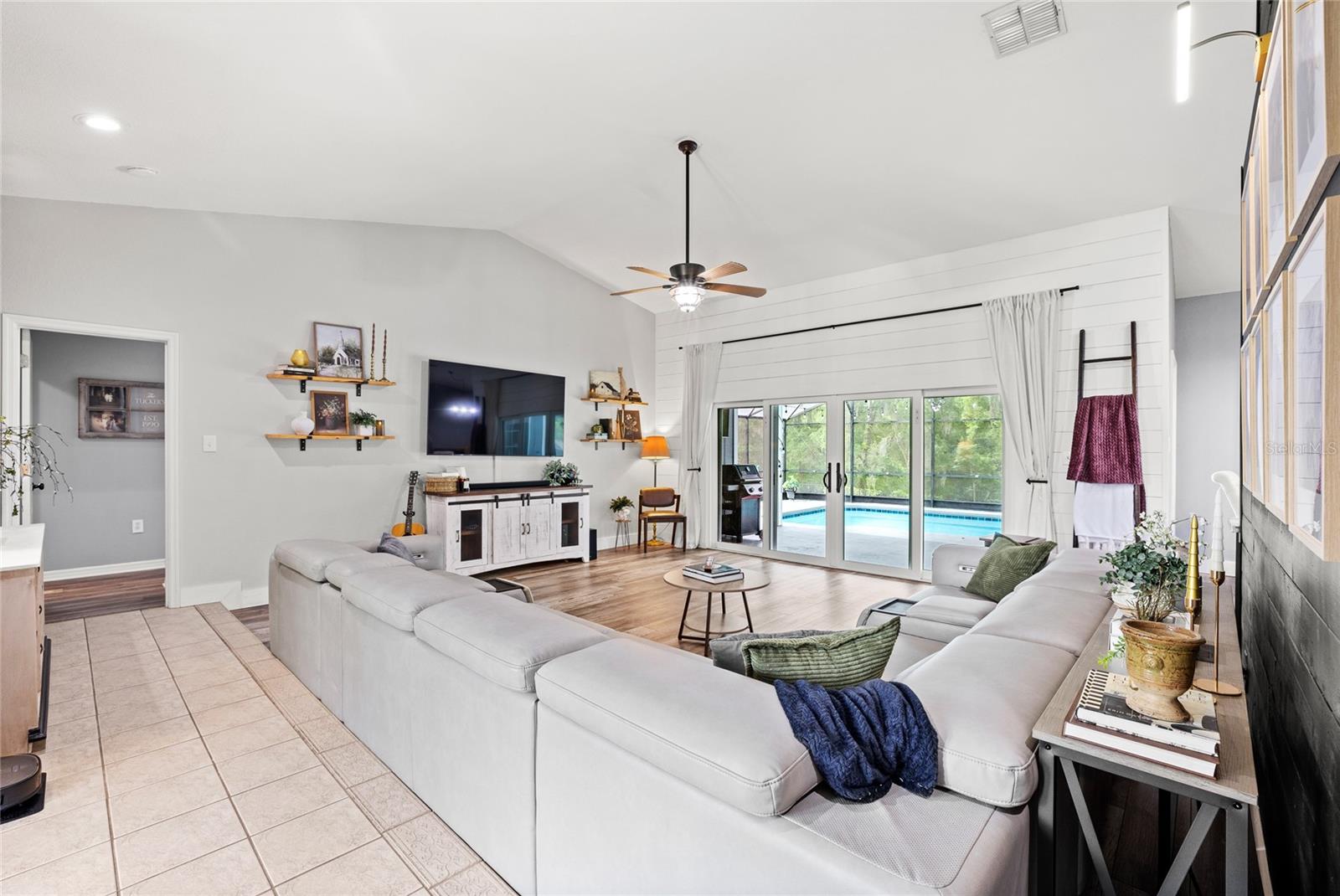 SUNDANCE RIDGE SUB - Residential
