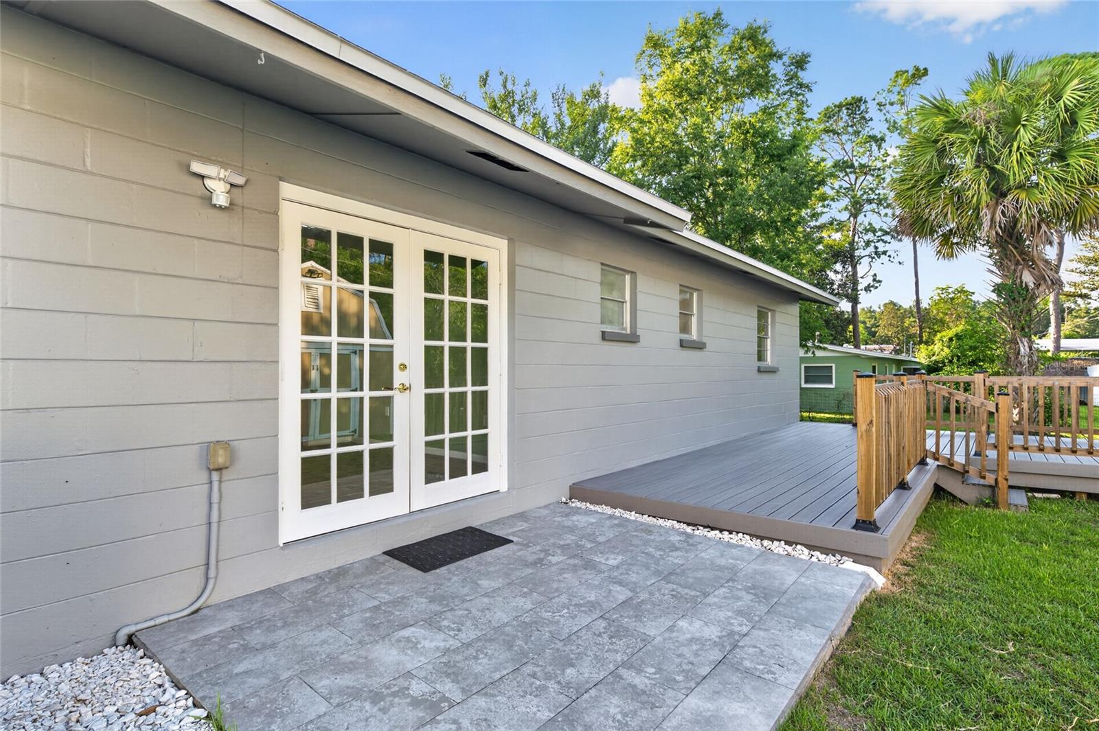 SOUTHSIDE TERRACE - Residential