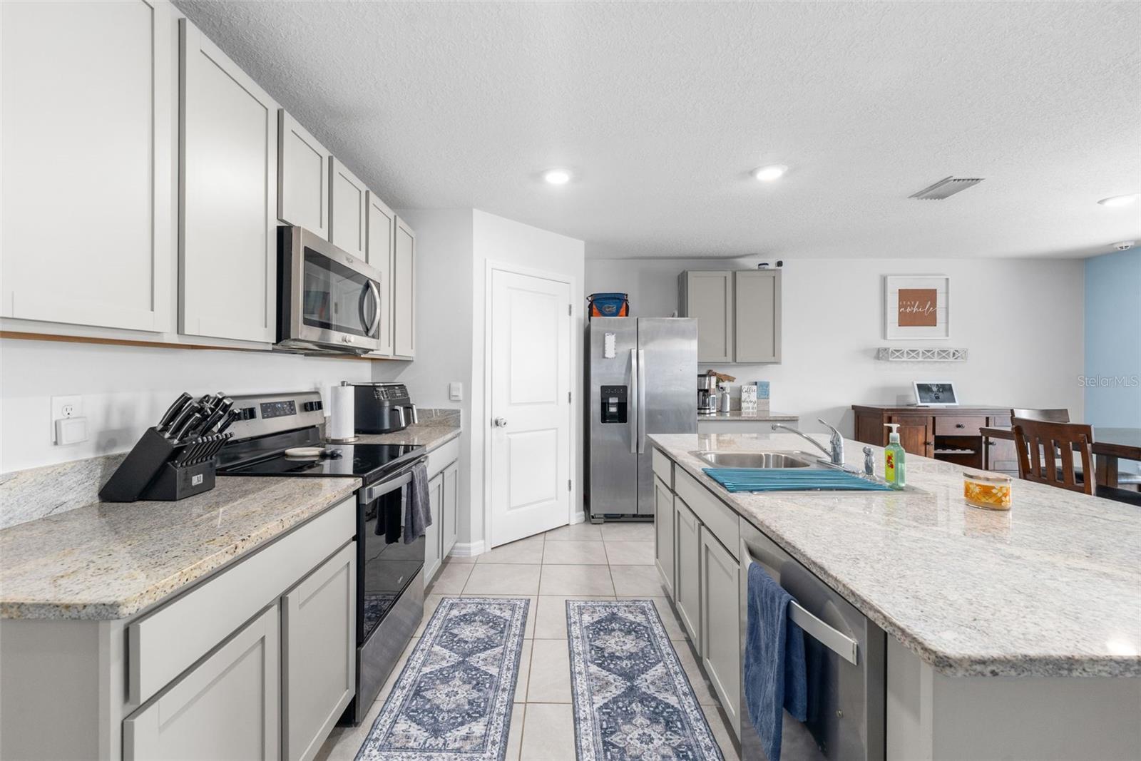 OAK RIDGE AT HIGH SPGS PH III PB 37 PG 30 - Residential