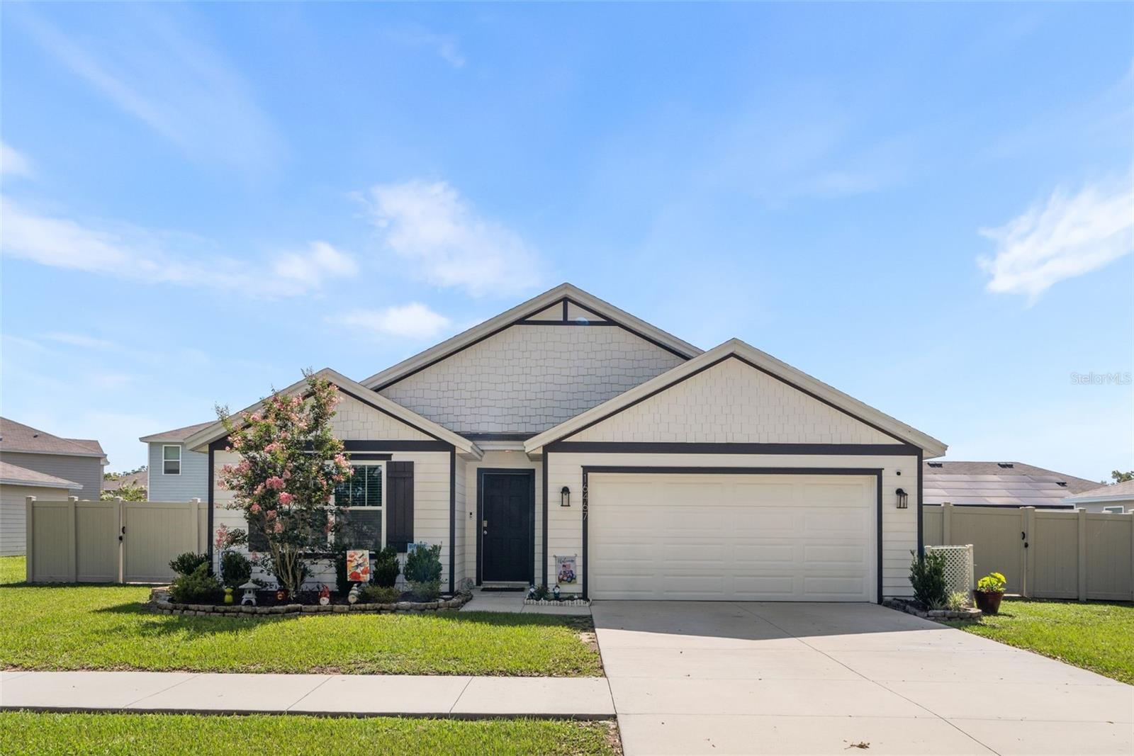 OAK RIDGE AT HIGH SPGS PH III PB 37 PG 30 - Residential