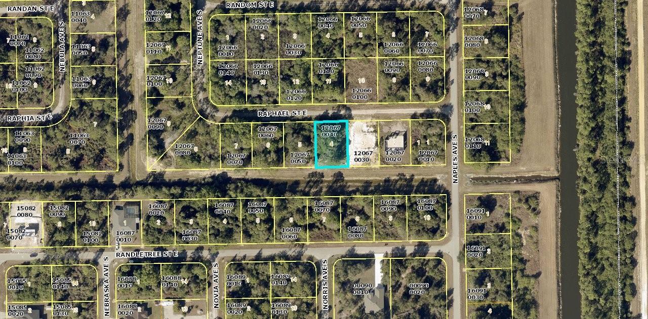 LEHIGH ACRES - Land