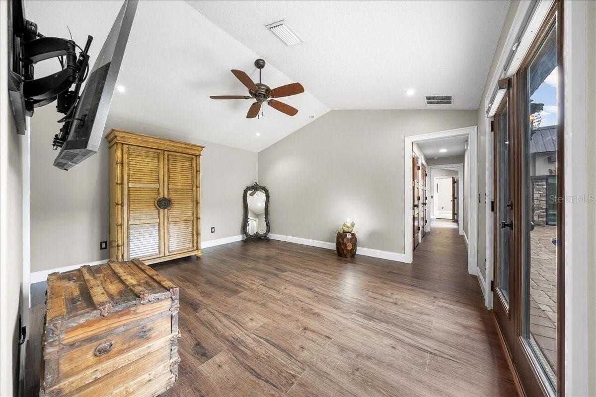 PARADISE COUNTRY CLUB UNIT 03 - Residential