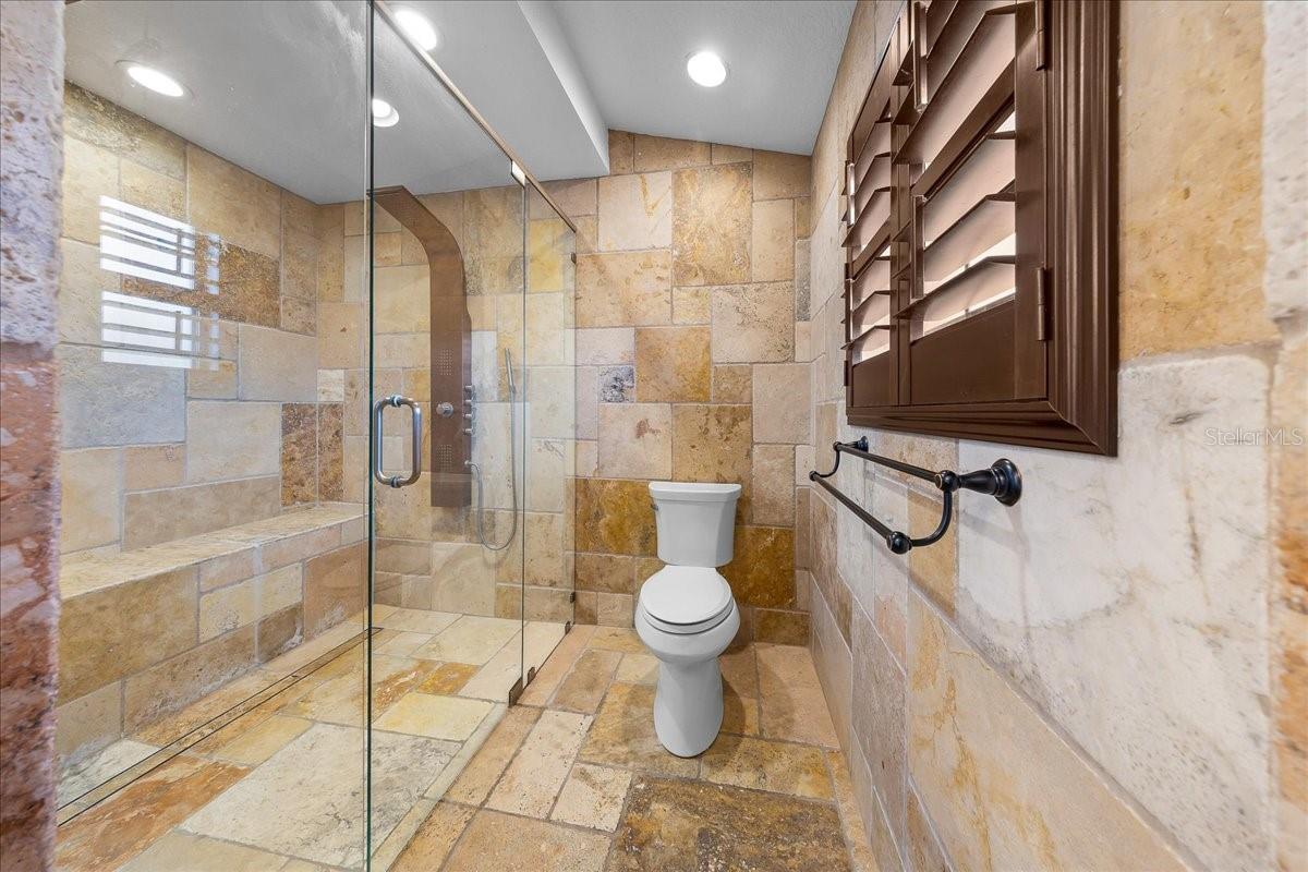 PARADISE COUNTRY CLUB UNIT 03 - Residential