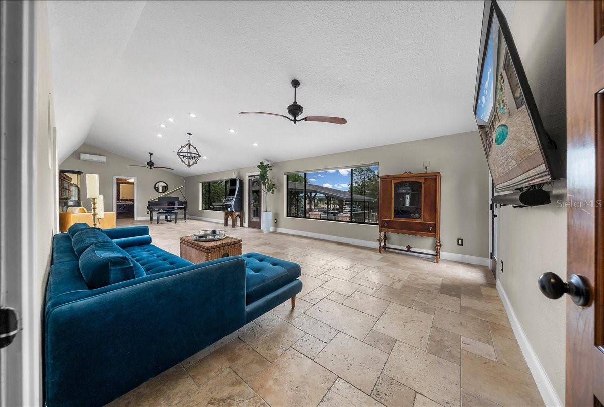 PARADISE COUNTRY CLUB UNIT 03 - Residential