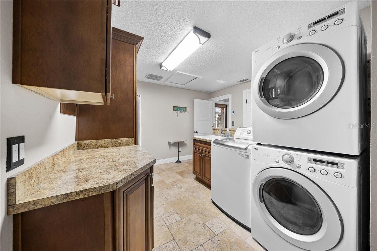 PARADISE COUNTRY CLUB UNIT 03 - Residential