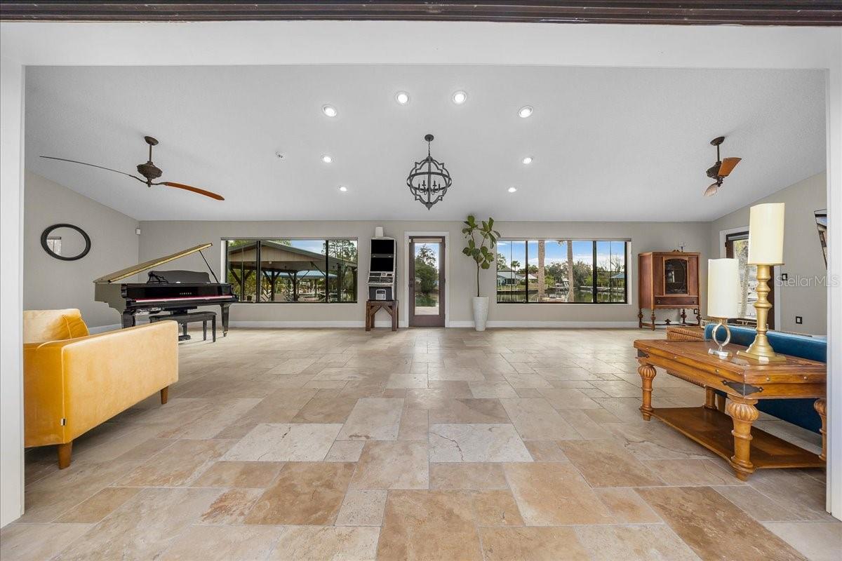 PARADISE COUNTRY CLUB UNIT 03 - Residential