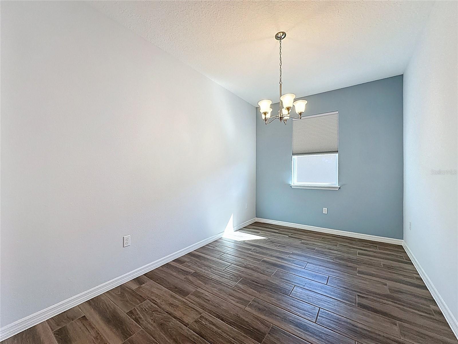 CASCADES OF GROVELAND (TRILOGY) - Residential