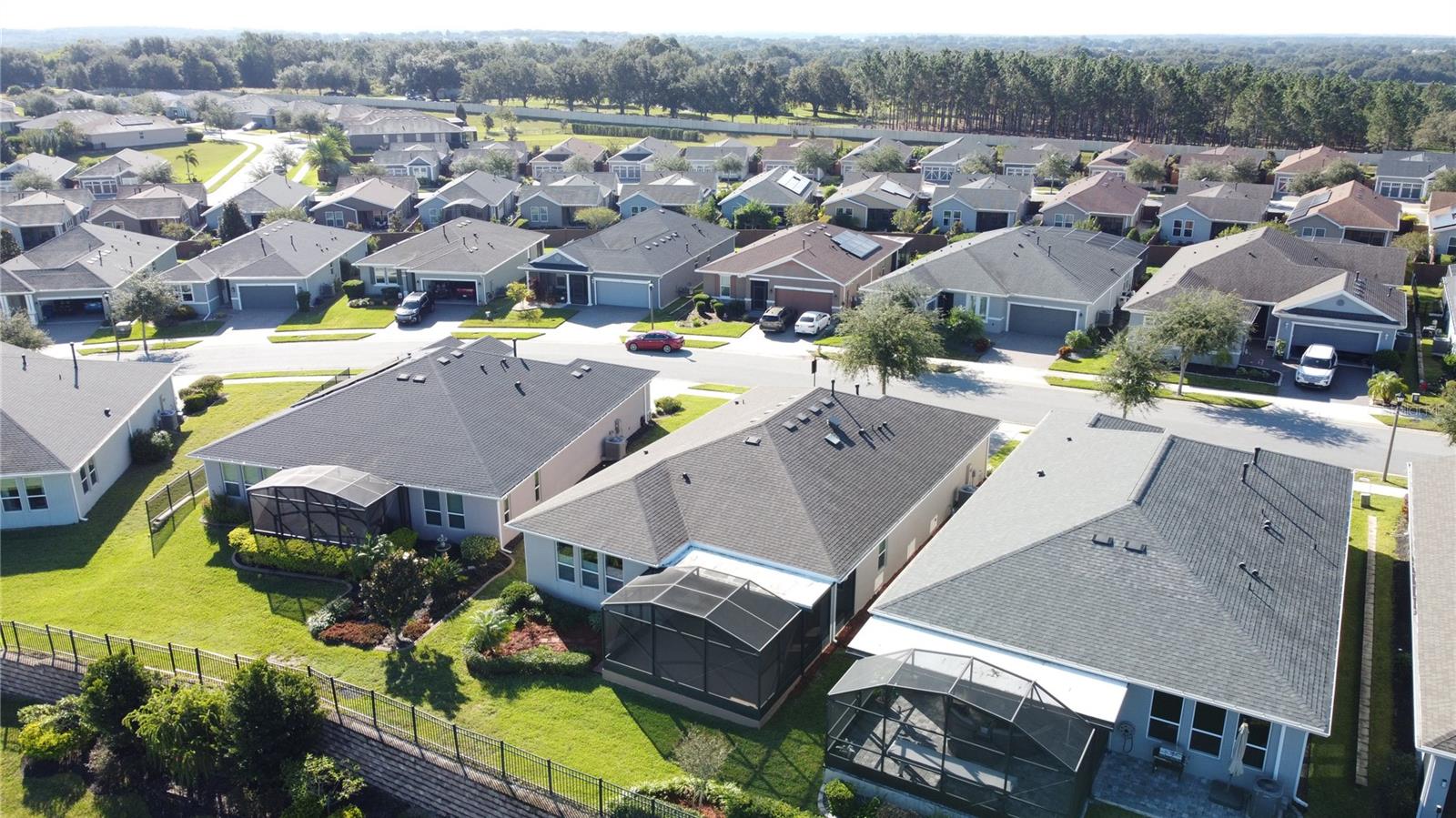CASCADES OF GROVELAND (TRILOGY) - Residential