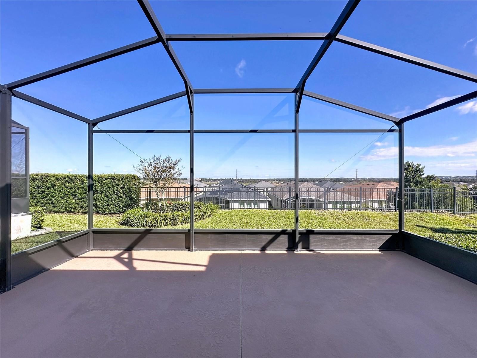 CASCADES OF GROVELAND (TRILOGY) - Residential