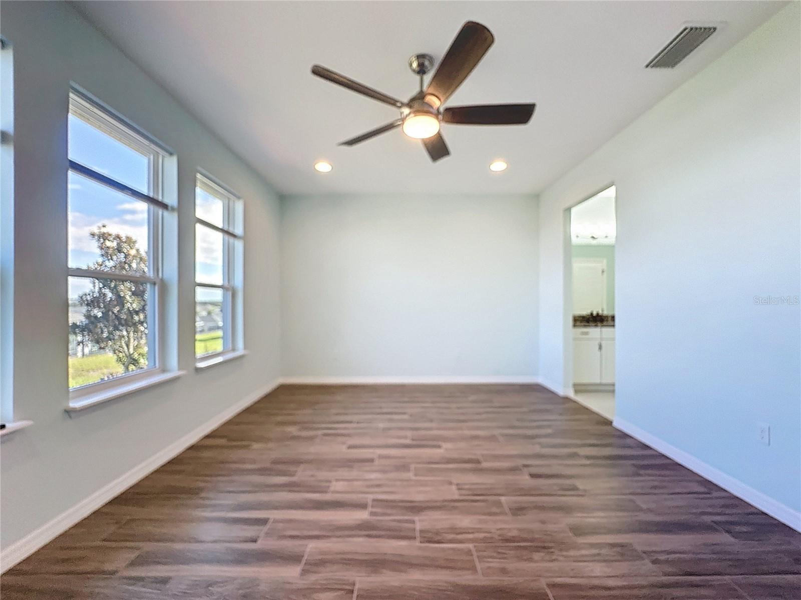 CASCADES OF GROVELAND (TRILOGY) - Residential