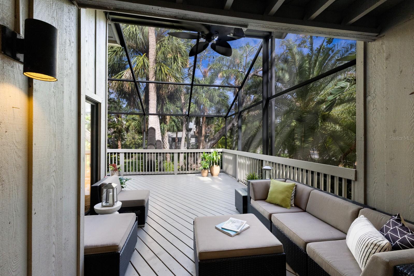 LANDINGS TREEHOUSE - Residential