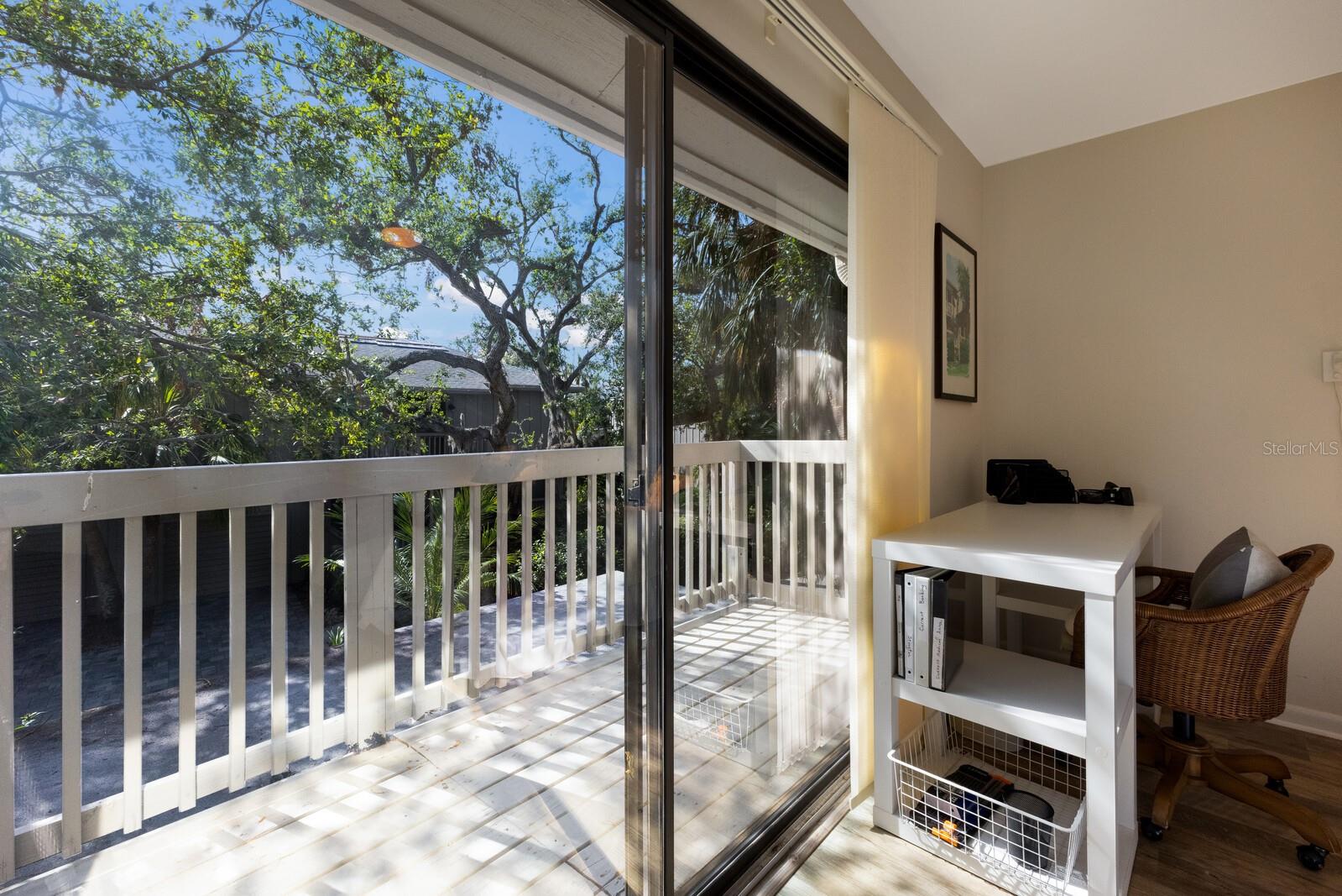 LANDINGS TREEHOUSE - Residential