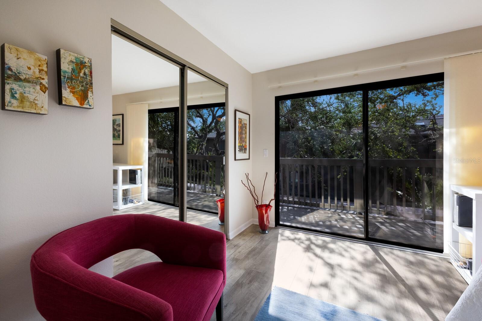 LANDINGS TREEHOUSE - Residential