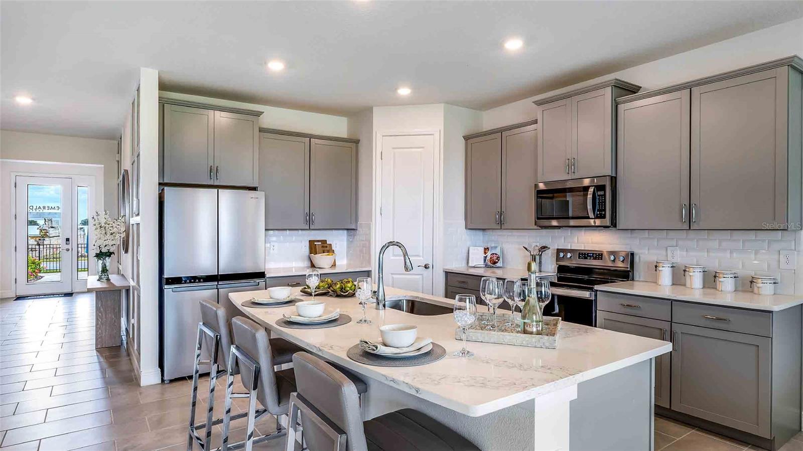 STAR FARMS AT LAKEWOOD RANCH - Residential