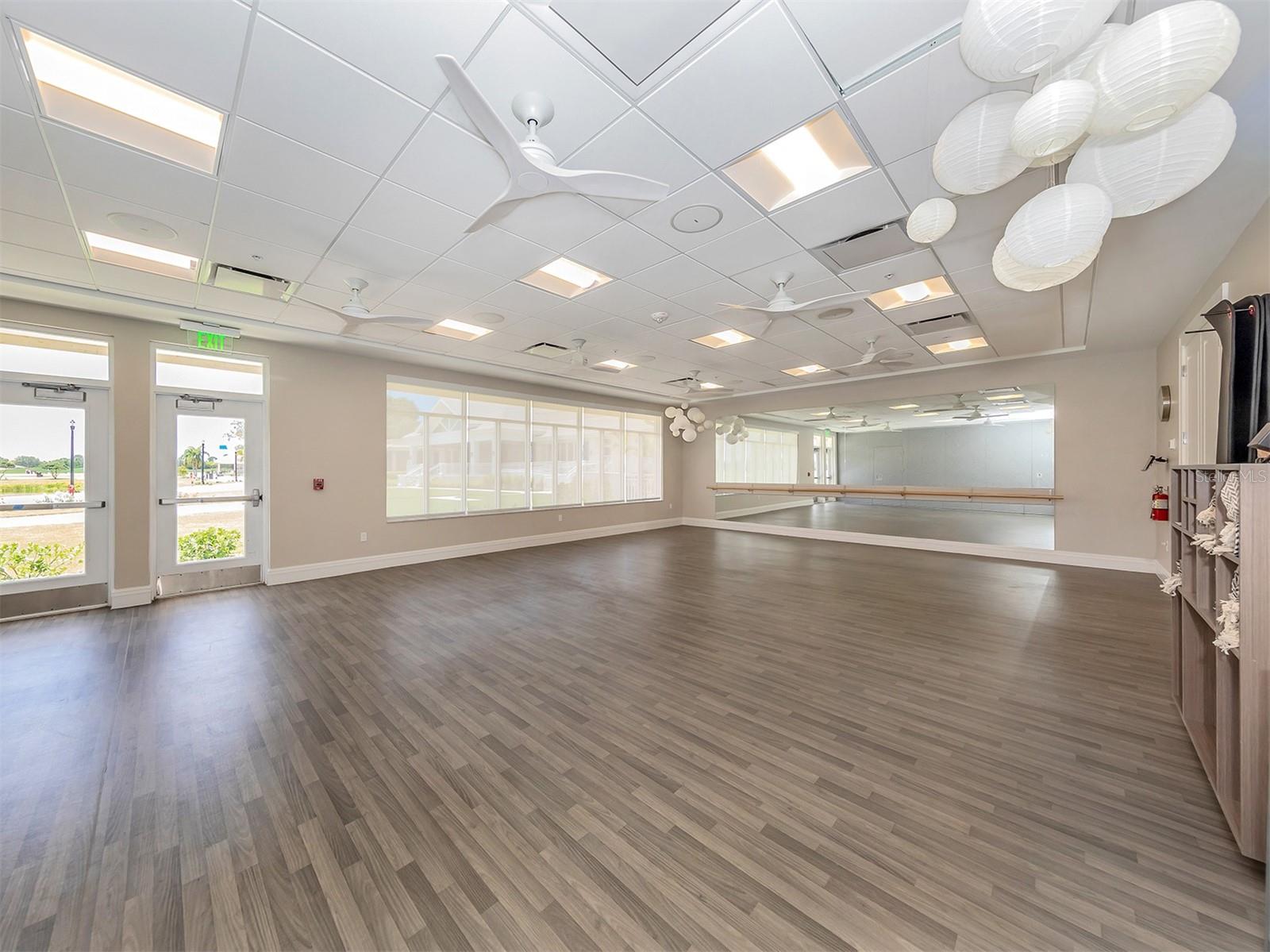 VENICE GOLF & CNTRY CLUB - Residential