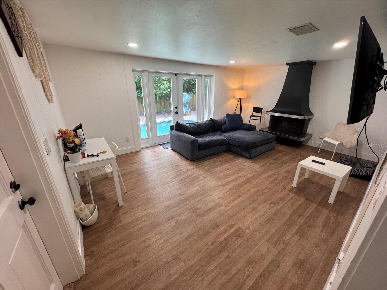 TEMPLE TERRACE ESTATES - Residential