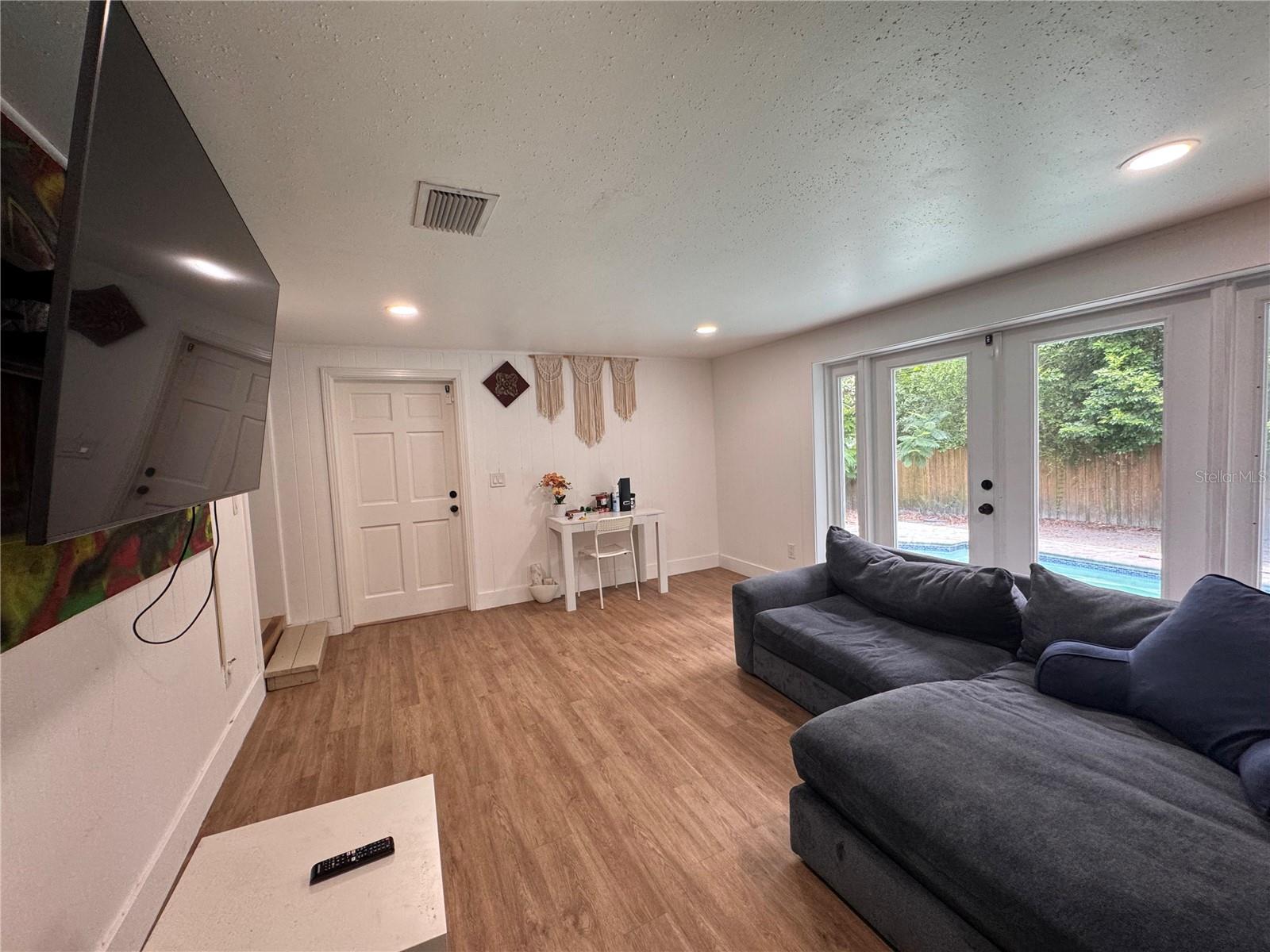 TEMPLE TERRACE ESTATES - Residential