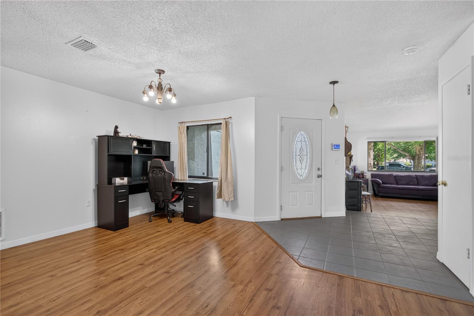 MOUNT DORA VILLAGE GROVE UNIT 01 - Residential