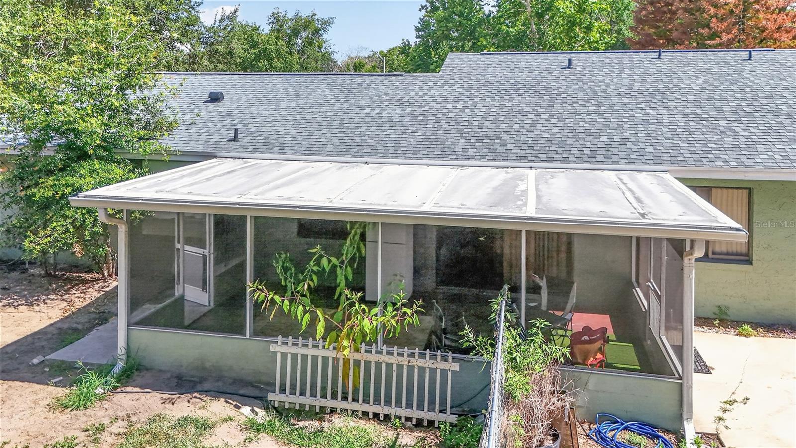 MOUNT DORA VILLAGE GROVE UNIT 01 - Residential