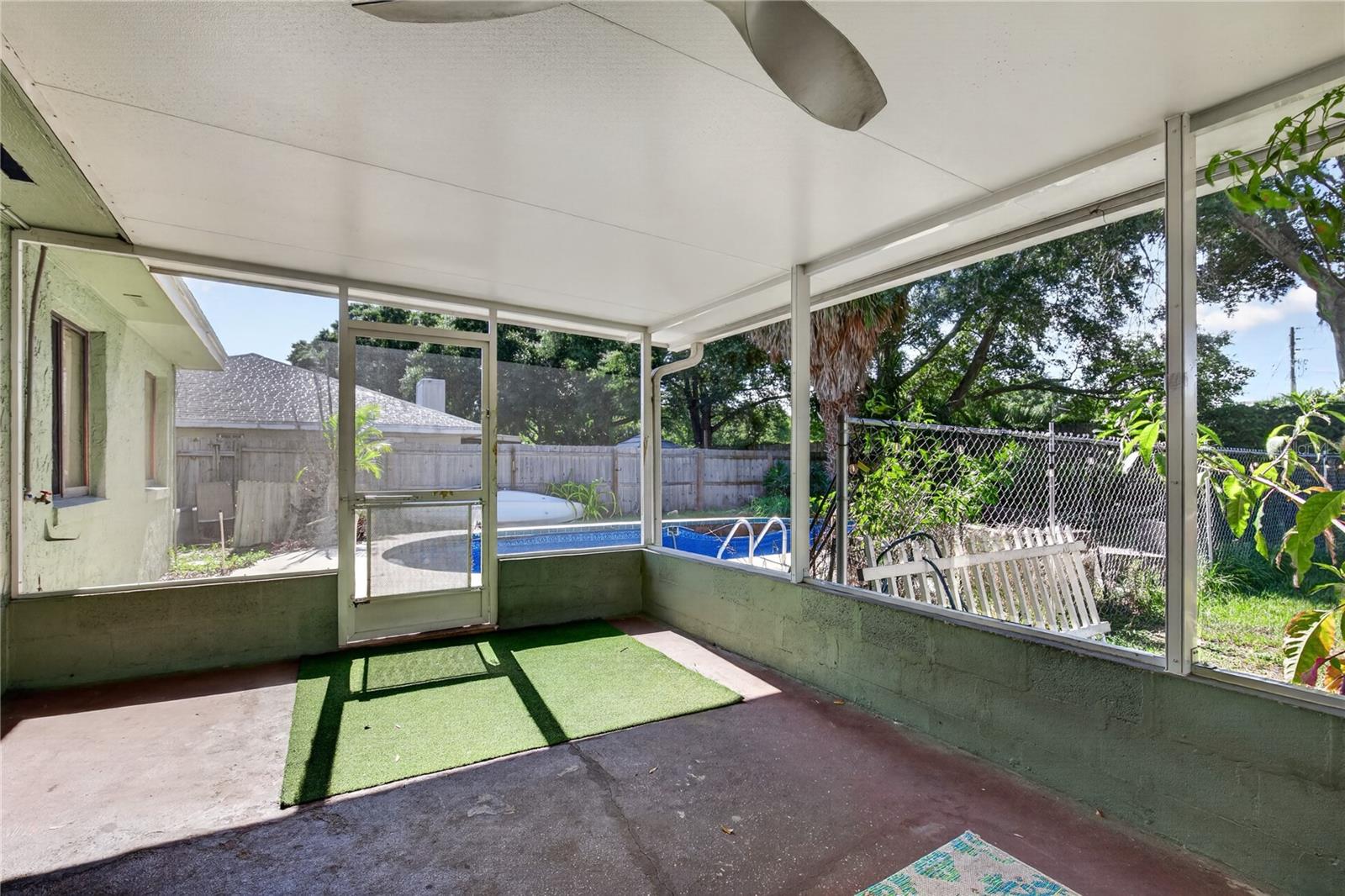 MOUNT DORA VILLAGE GROVE UNIT 01 - Residential