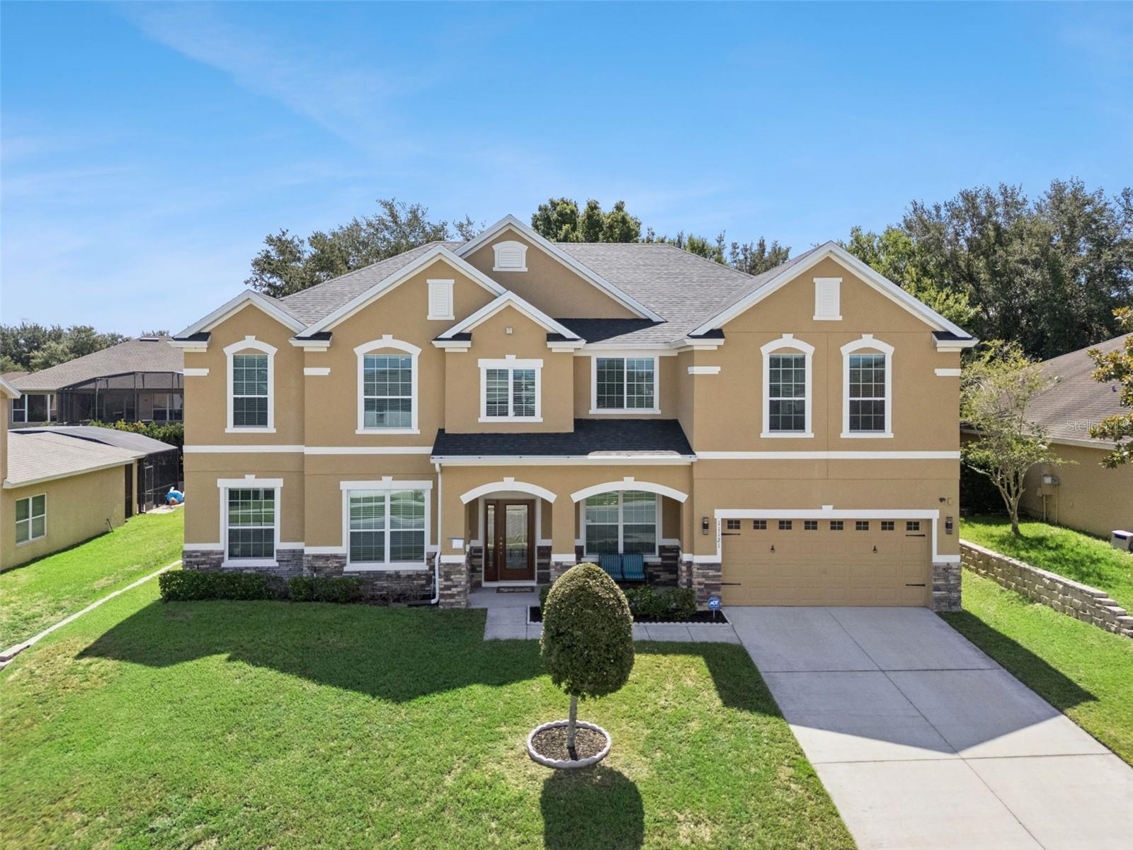 OVERLOOK AT LAKE LOUISA - Residential