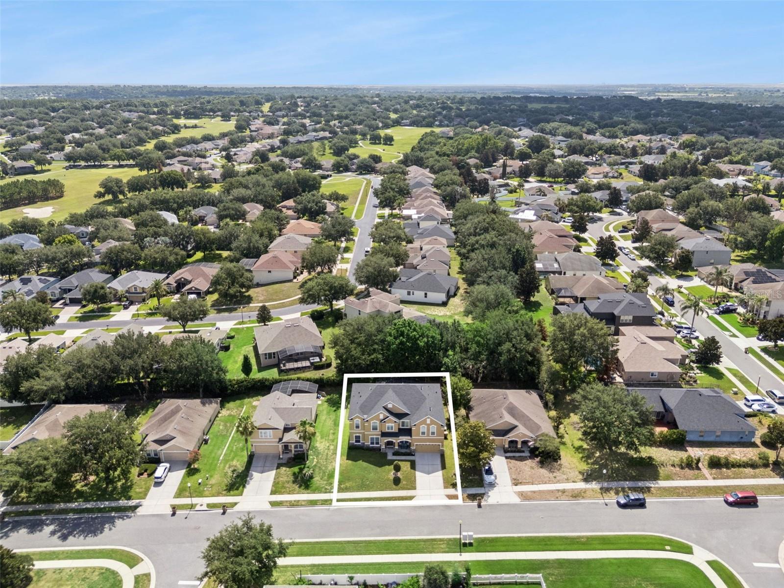 OVERLOOK AT LAKE LOUISA - Residential