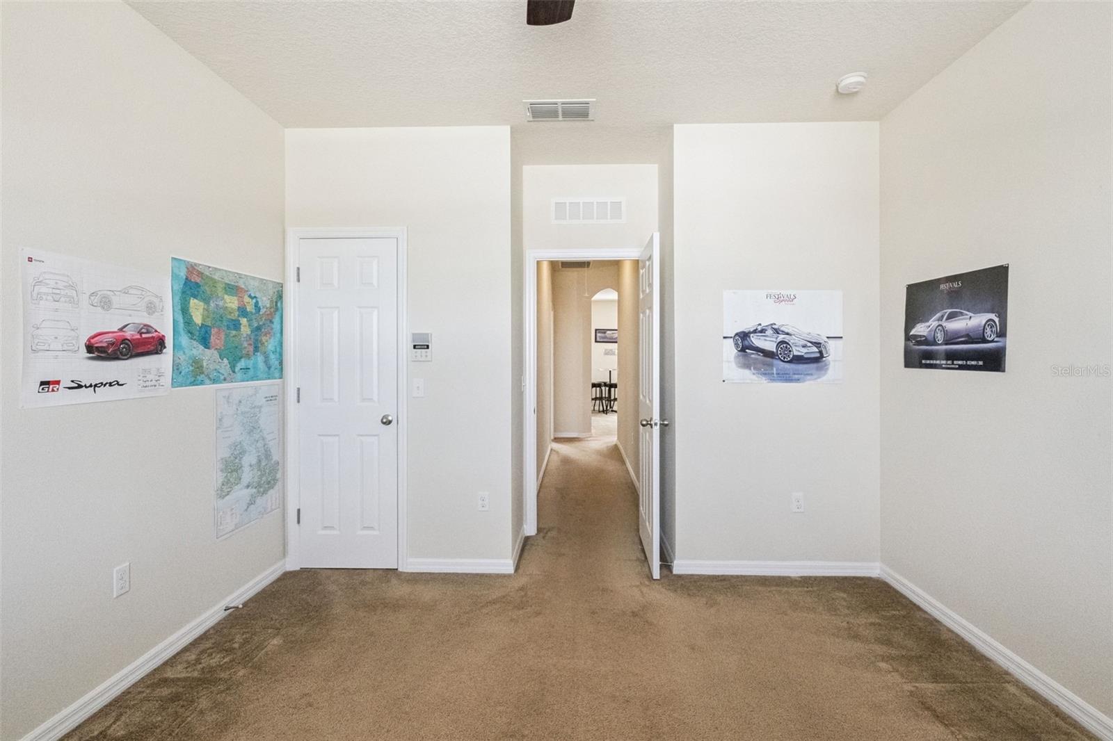OVERLOOK AT LAKE LOUISA - Residential