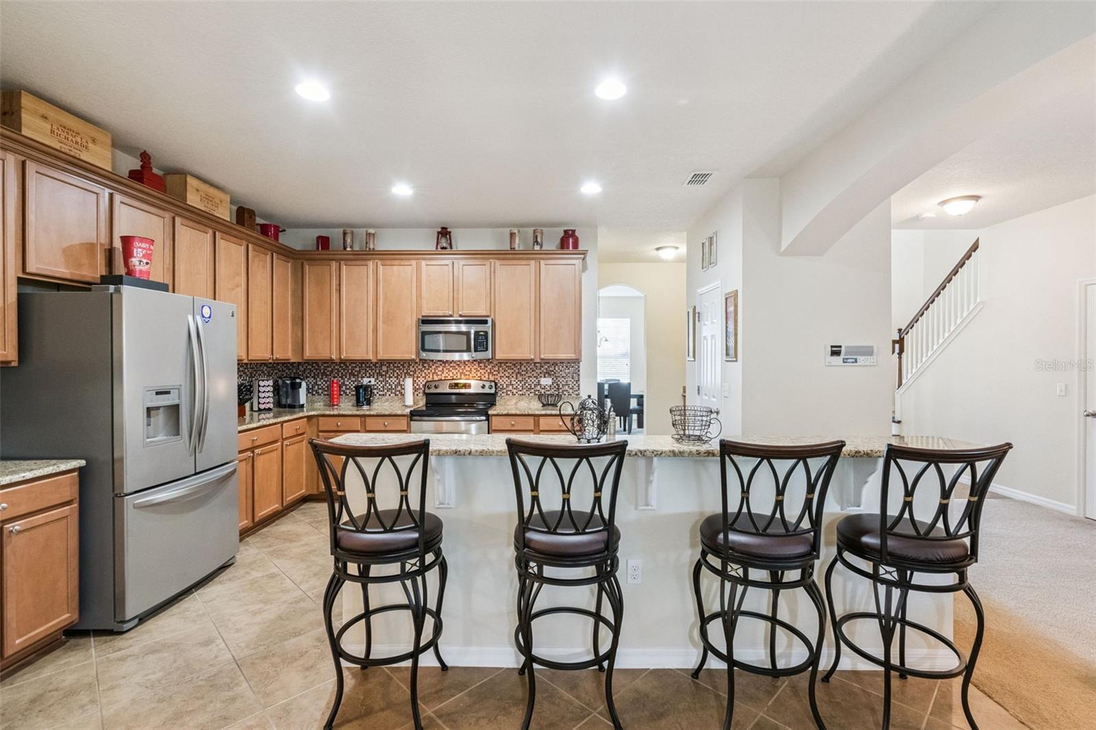 OVERLOOK AT LAKE LOUISA - Residential