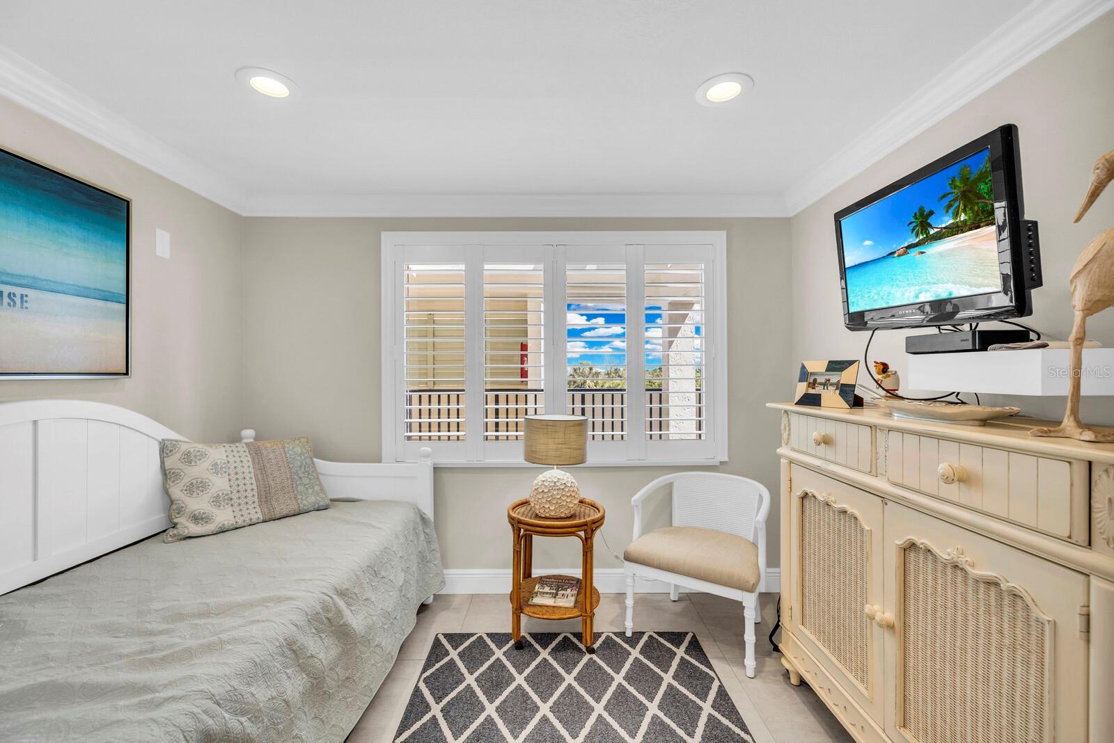 SEA OATS BLDG B - Residential