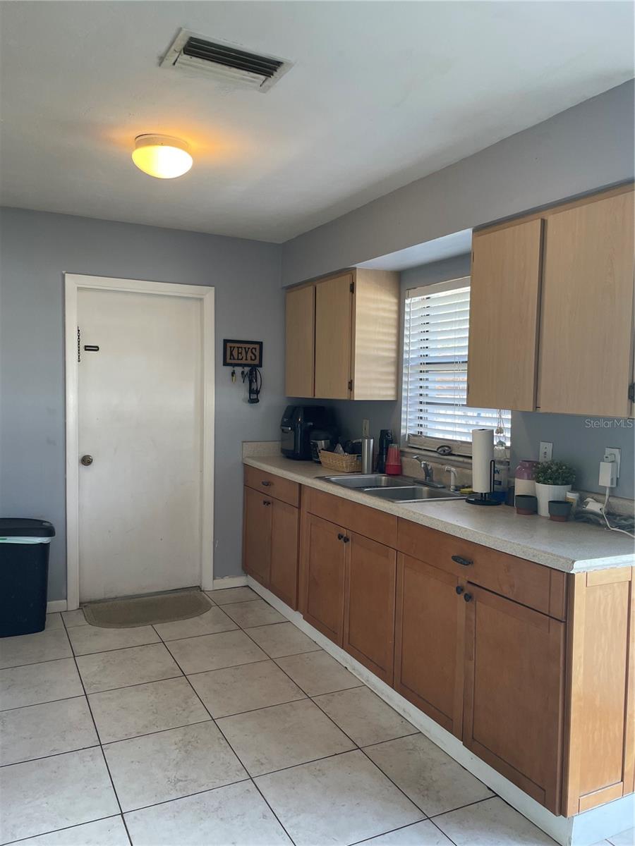 FORT MYERS SHORES - Residential