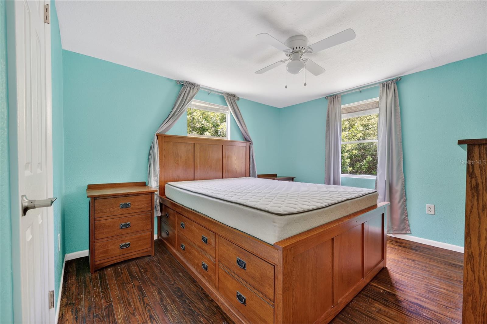 PETTIT PARK - Residential