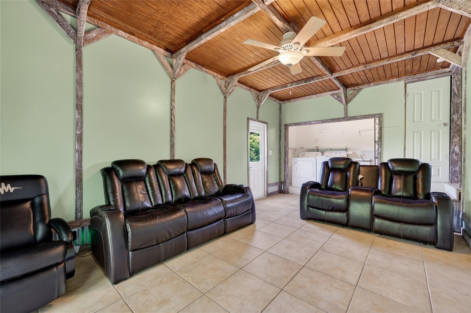 PETTIT PARK - Residential