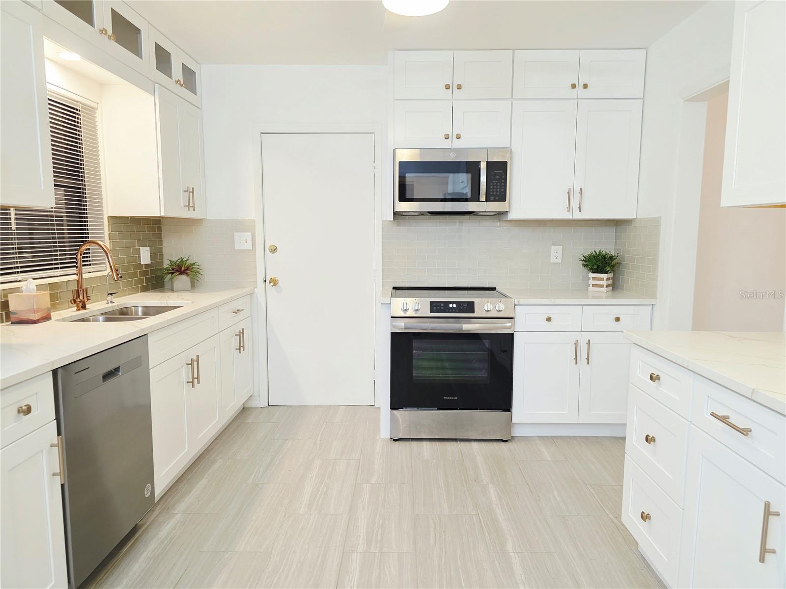 EASTWOOD TERRACE 1ST ADD - Residential