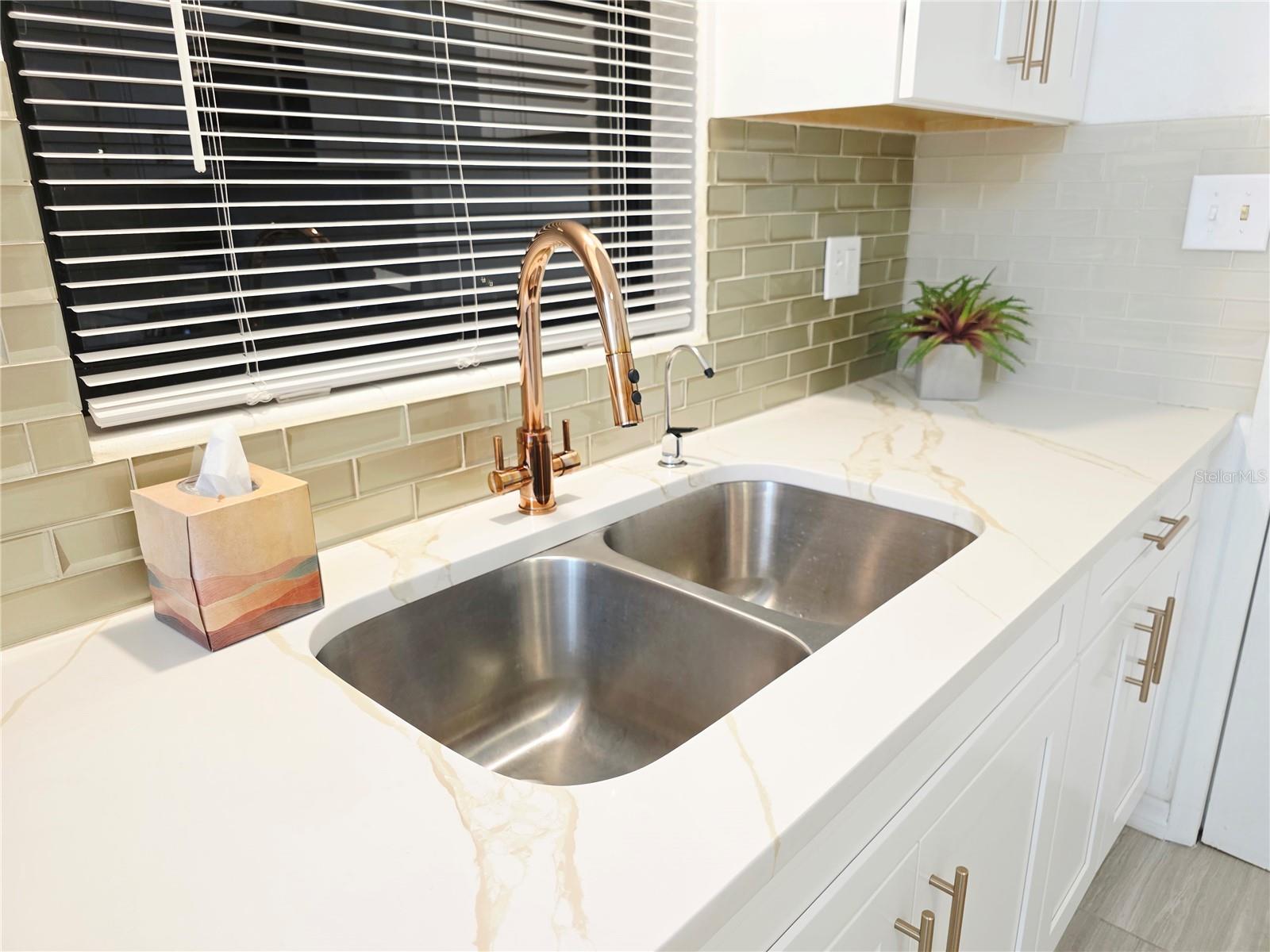 EASTWOOD TERRACE 1ST ADD - Residential