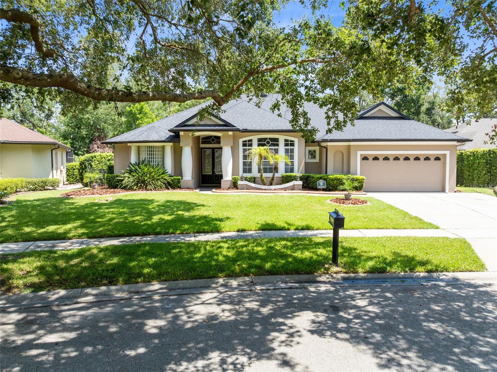MOSS CREEK - Residential
