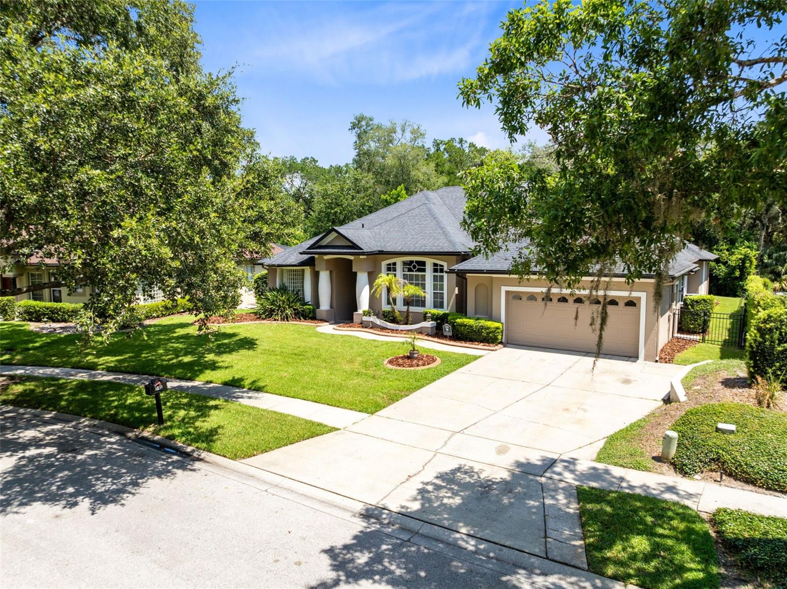 MOSS CREEK - Residential